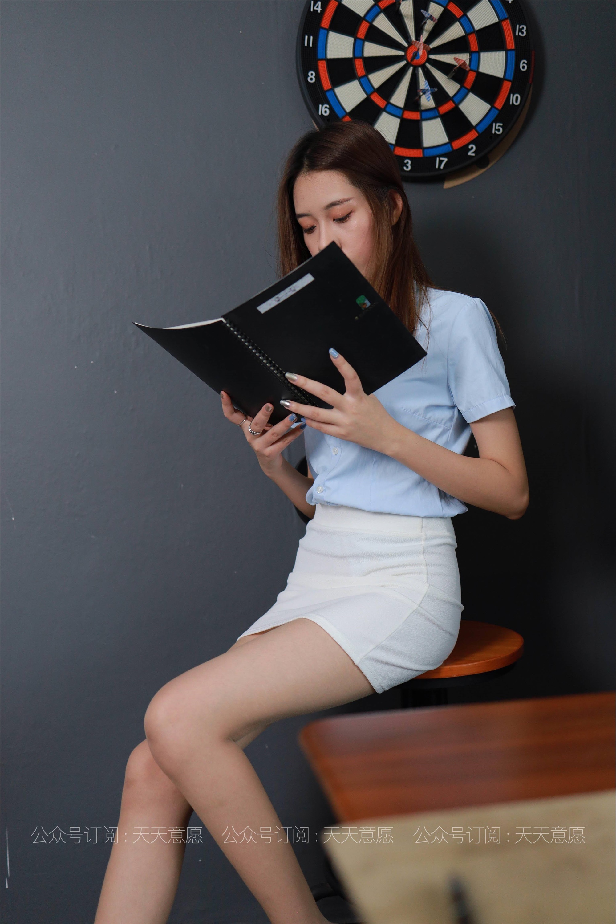 IESS异思趣向  2021.06.07 丝享家825：西瓜《能干的长腿秘书》